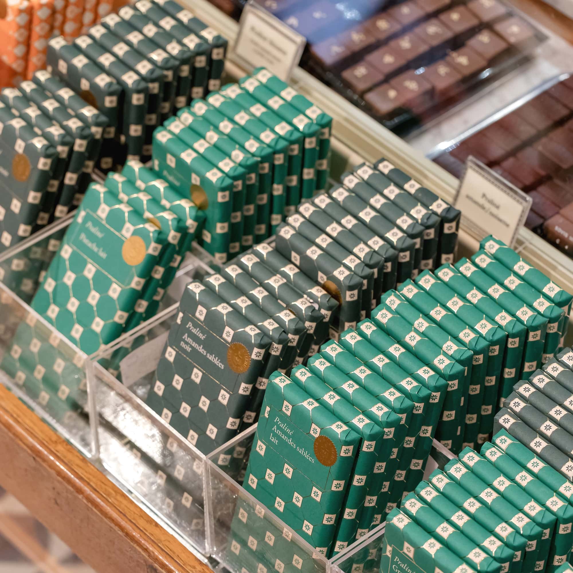 Tablette chocolat praliné amandes sablées salées lait