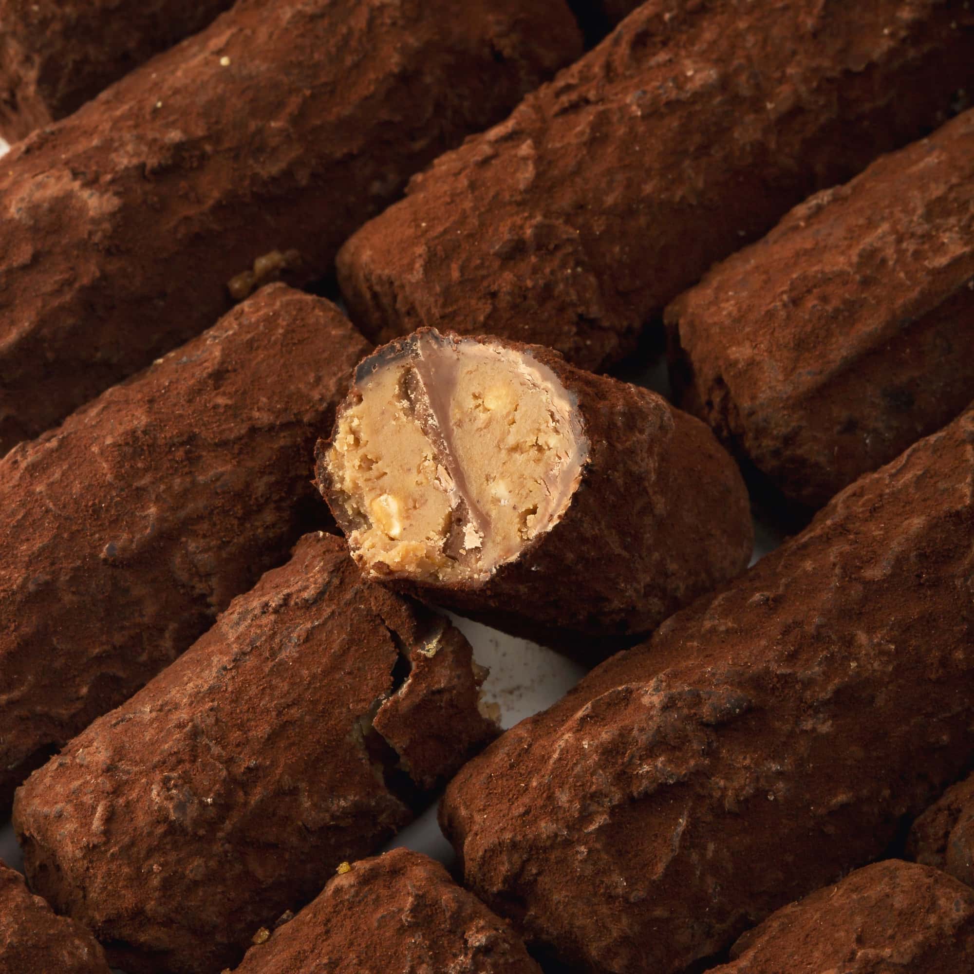 Box of 32 assorted toucans