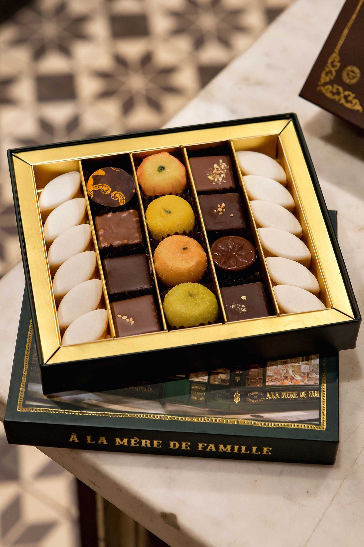 1761 assorted box 190 g